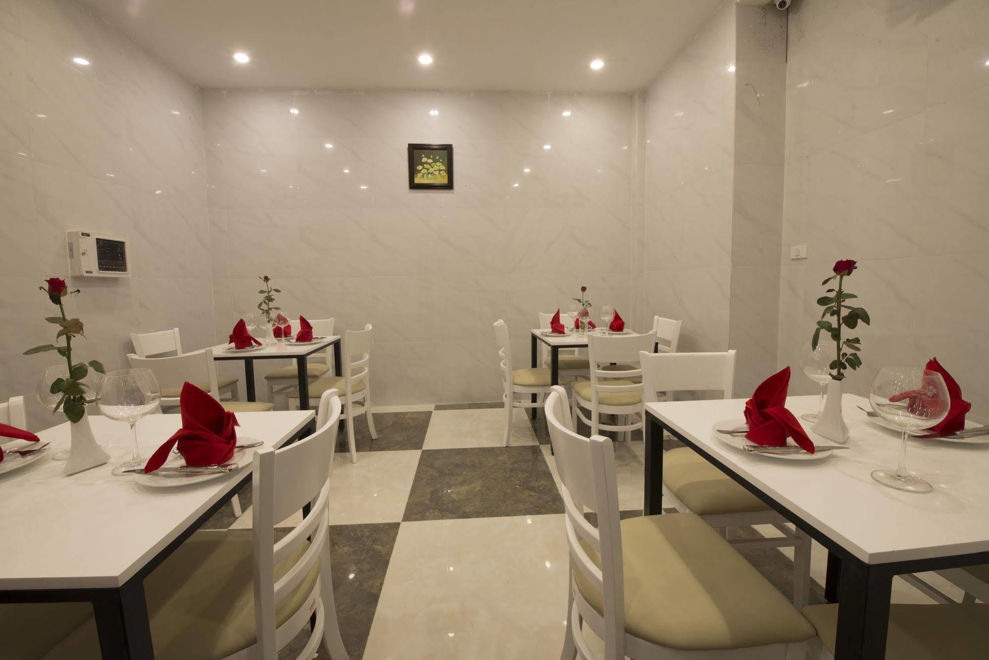 Ha Noi Holiday Center Hotel Ханой Екстериор снимка
